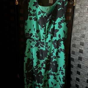 Worn Once - ANN TAYLOR - Green/Navy Dress - Size 2